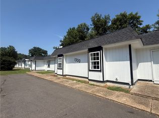 1300-1306 N Greenwich Ave, Russellville, AR 72801