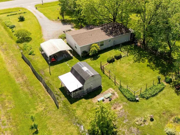 24027 N High Way #51, Elkville, IL 62932