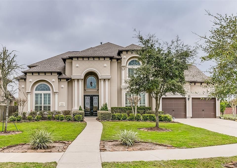 1st image of 5004 Bellevue Falls Ln