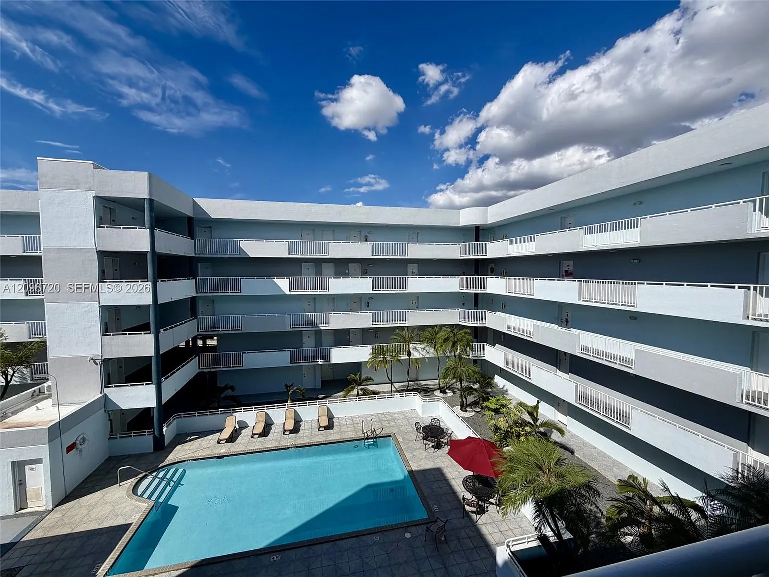Azul At Fontainebleau Con — Photo 4