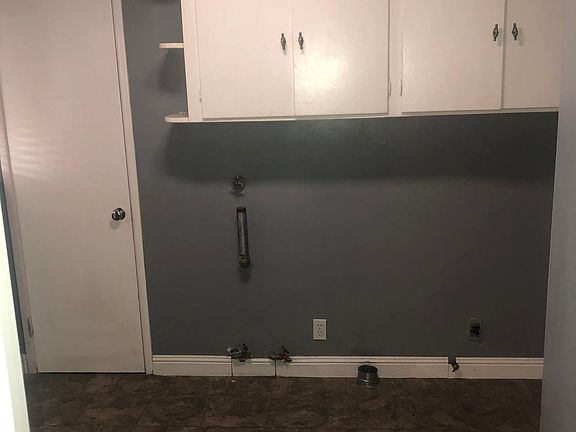 5th image of 321 McCreary Ave
