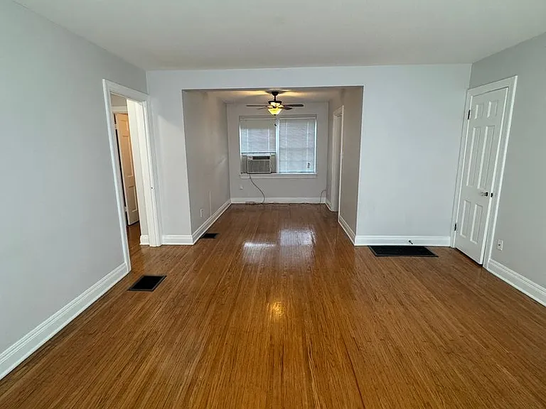 2079 Douglass Blvd — Photo 4