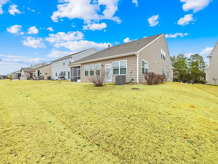 2207 Restina Dr — Photo 29