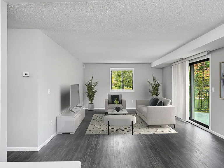 Laurel West End