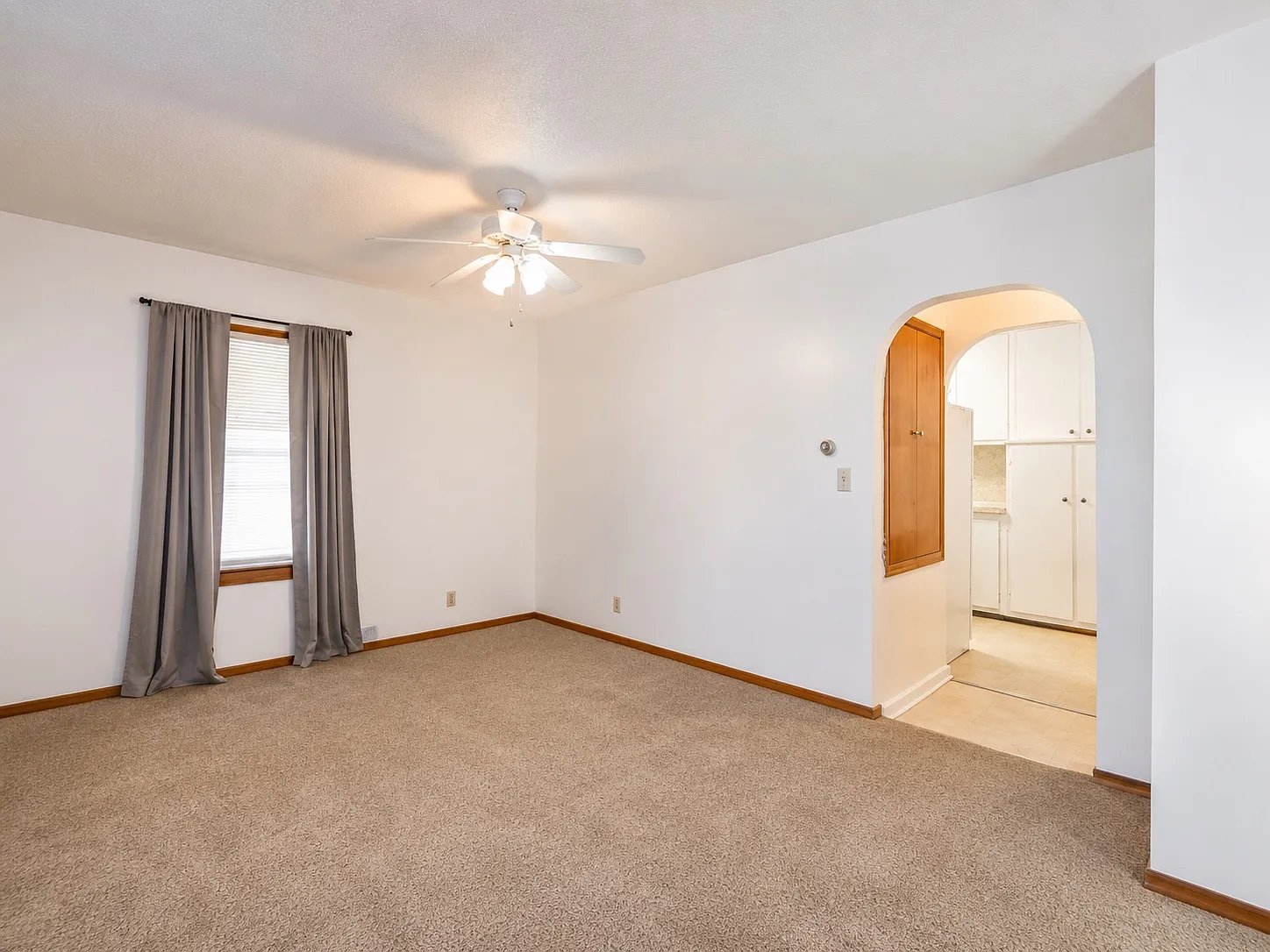 3 bed, 992 sqft, $1,700 — Photo 4