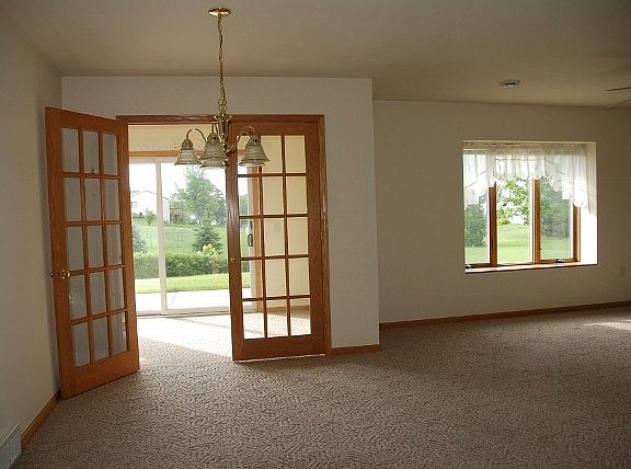 3rd image of 109 Elizabeth Ct #6