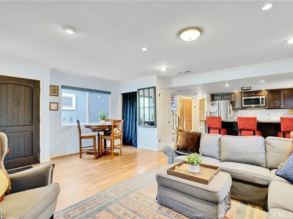 3451 Cerritos Ave, Long Beach, CA 90807