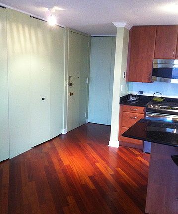 5th image of 1960 N Lincoln Park W APT 709