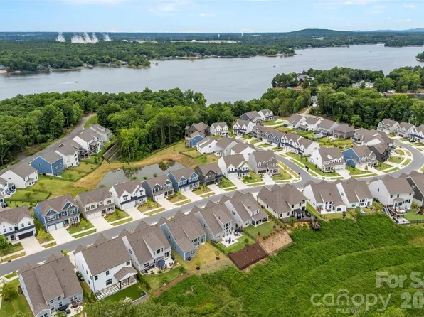 18019 Wilbanks Dr, Charlotte, NC 28278