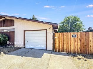5516 Engle Rd, Carmichael, CA 95608