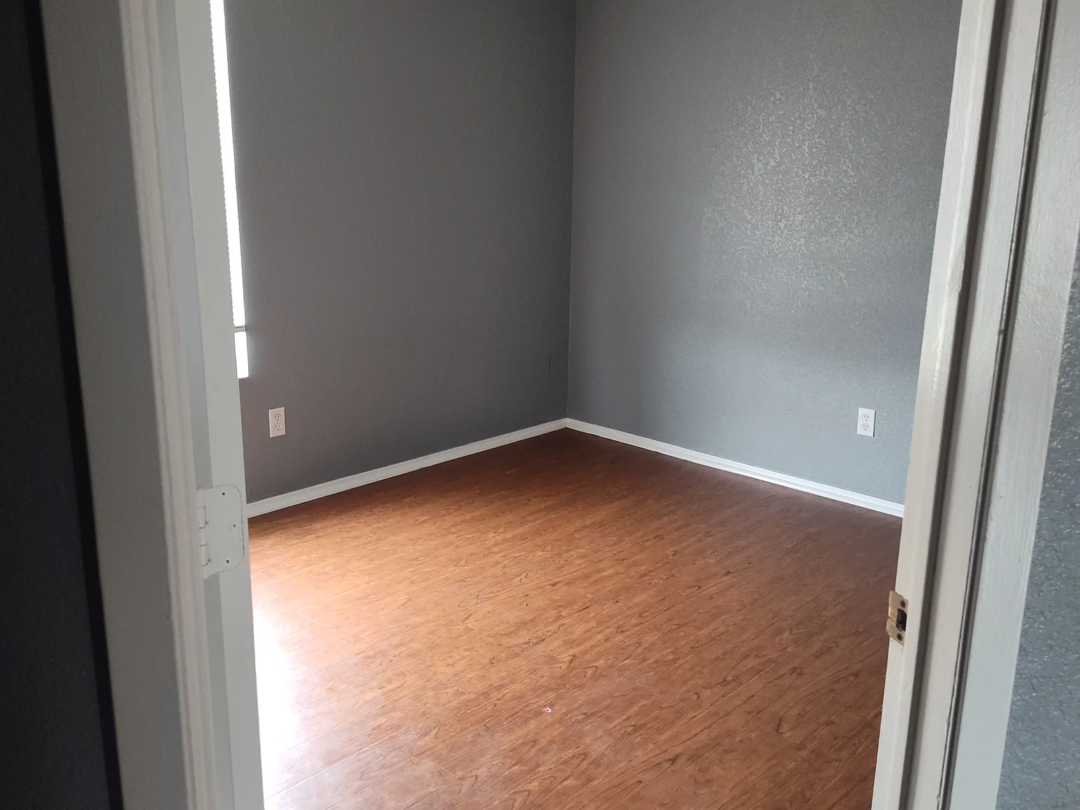 2 bed, 1.5 bath, $900 — Photo 2