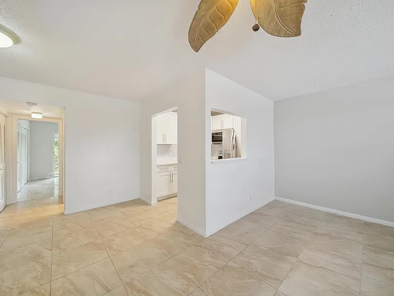 114 Northampton St #114-F — Photo 6