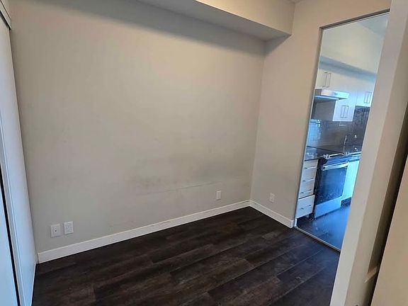 5th image of 15 Queen St S #701