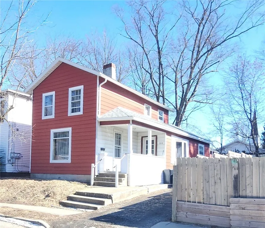 106 Chestnut St photo 1