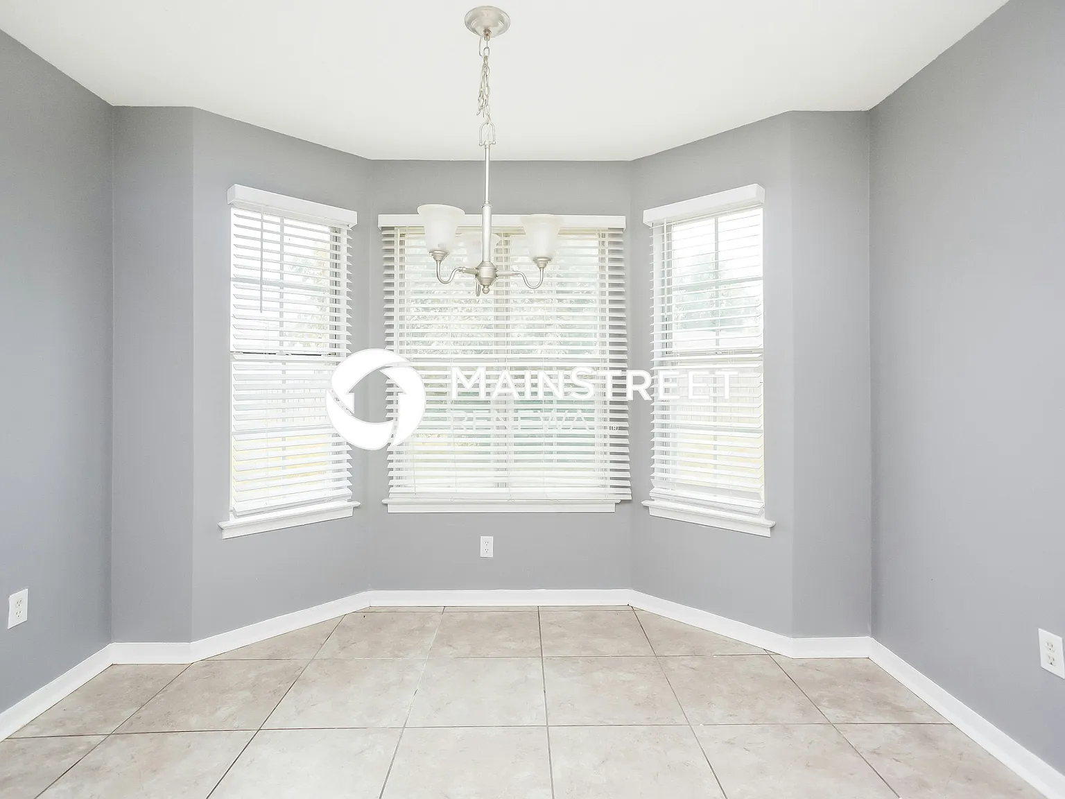 7084 Windsor Dr — Photo 4