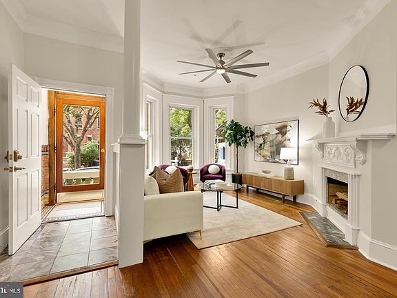 4th image of 3161 18th St NW