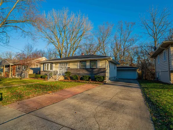 219 W 8th Pl, Hobart, IN 46342