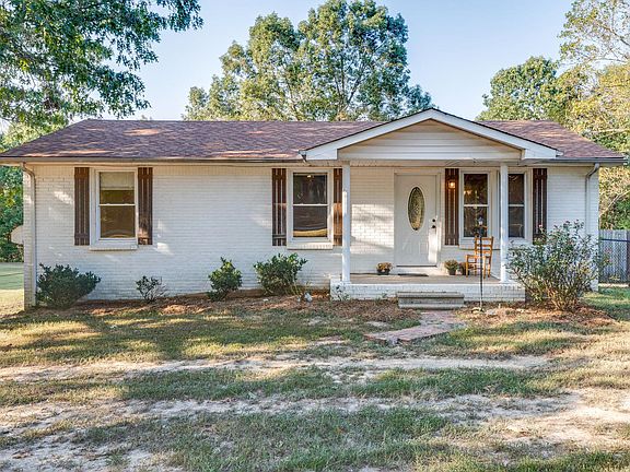 2nd image of 6616 Woodland Park Cir