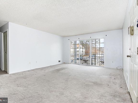 3rd image of 26 Iroquois Dr #20