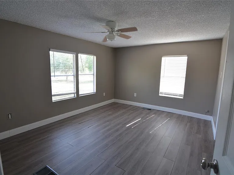 17524 Medley Ave — Photo 17
