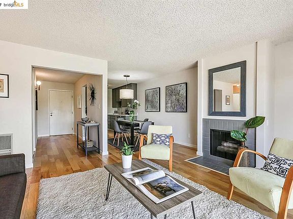 5th image of 155 Pearl St APT 303