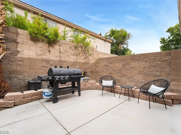1626 Hennepin Dr — Photo 33
