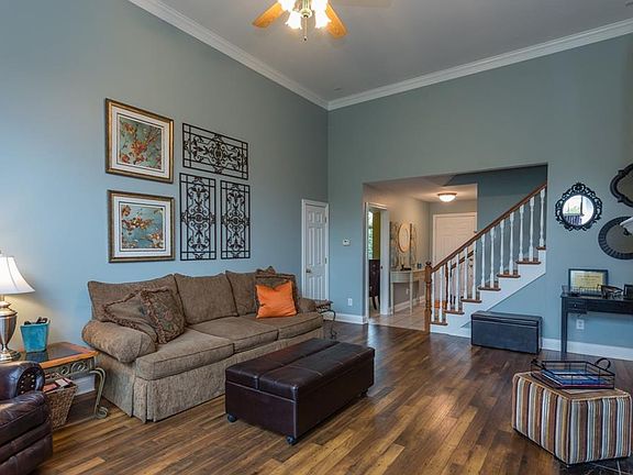 5th image of 1100 Sunnyside Ln