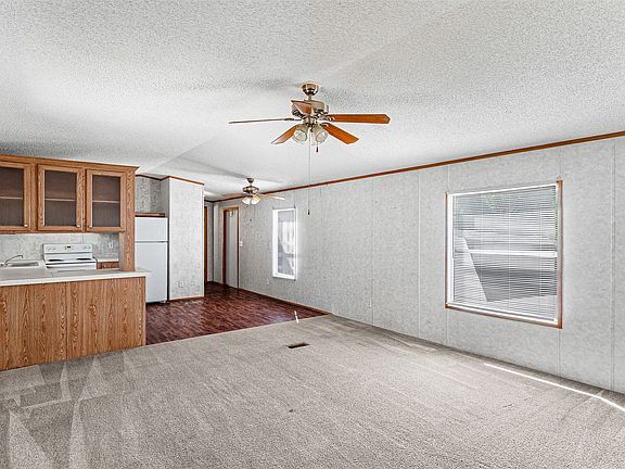 4th image of 1321 Phoenix Ct