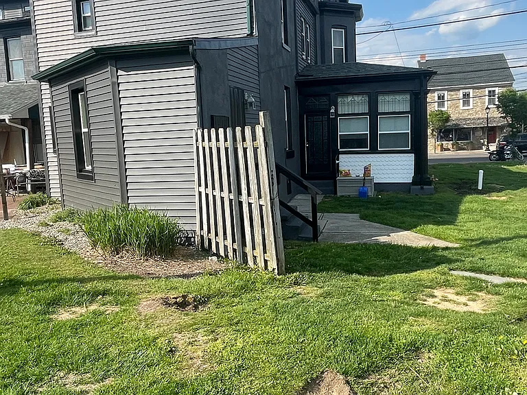 110 E Main St #1B — Photo 24