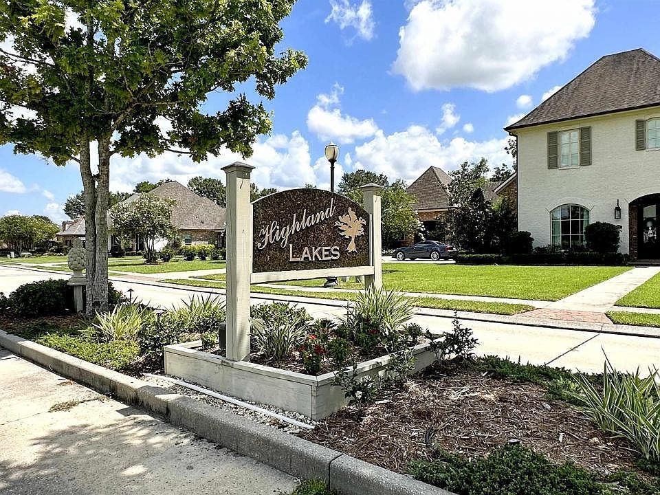 2nd image of Northlake Dr