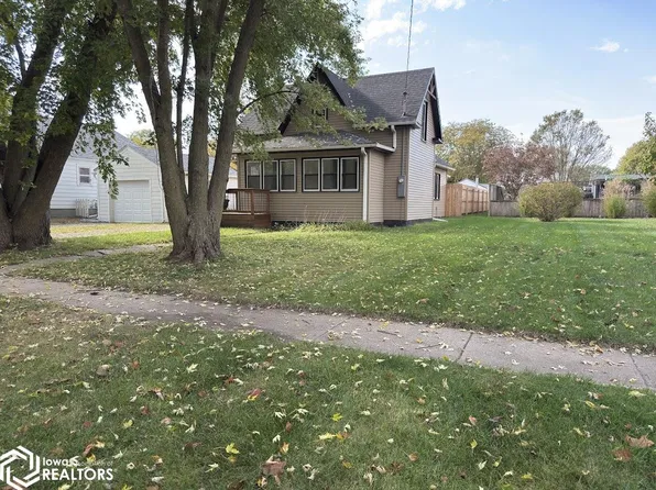 718 N 16th St, Clarinda, IA 51632