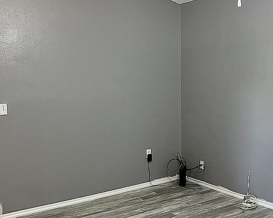 3rd image of 2724 61st Ave N