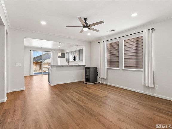 5th image of 1204 Mountain Rose Dr