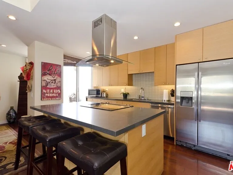 7250 Franklin Ave #901 — Photo 25