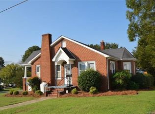 518 S Rhyne St, Lincolnton, NC 28092
