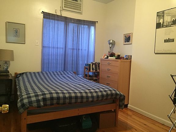 5th image of 733 Saint Nicholas Ave