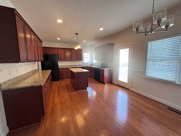 2912 Bayfront Way — Photo 4