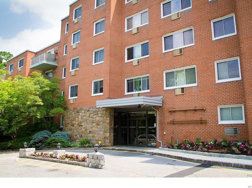1st image of 370 Central Park Ave APT 3H