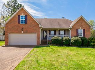 131 Deerfield Dr, Springfield, TN 37172