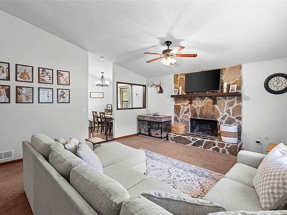 5th image of 85 S Meadowcliff Cir