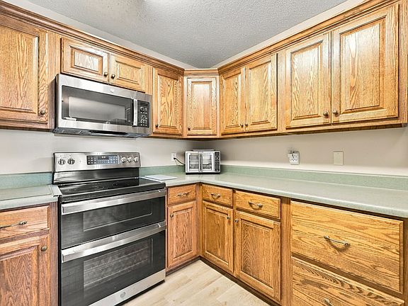 5th image of 4394 Triangle St.