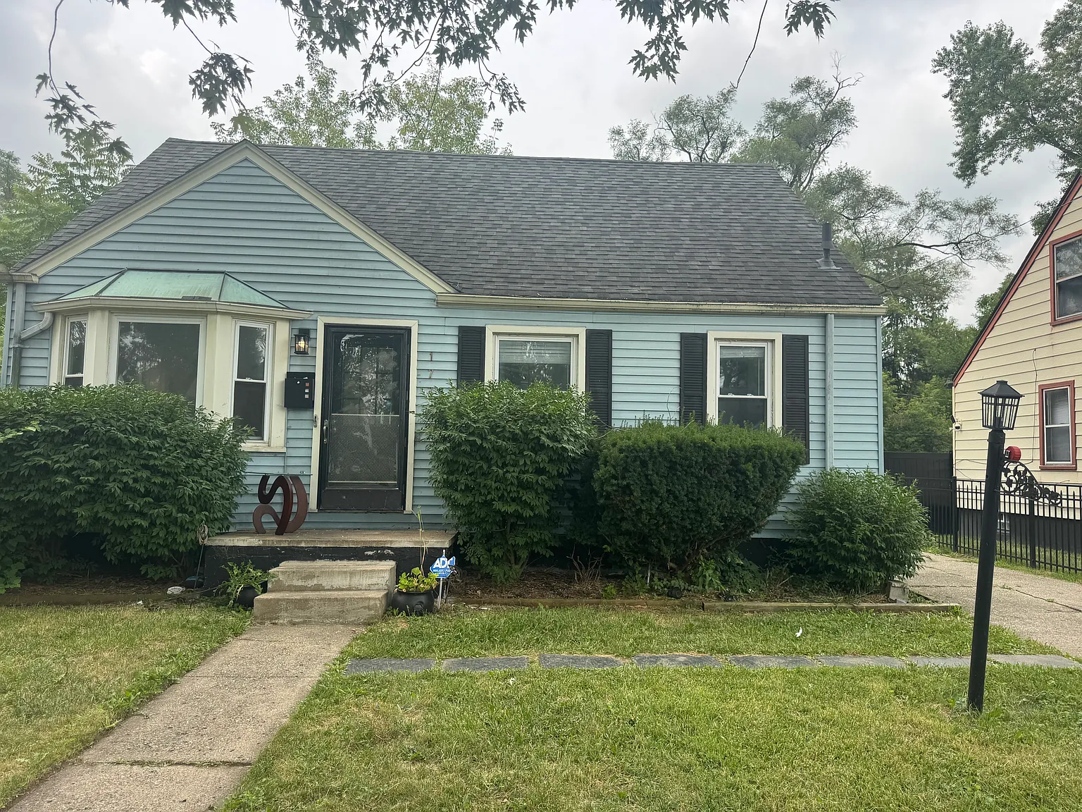 3 bed, 1.5 bath, 1197 sqft, $1,400 — Photo 1
