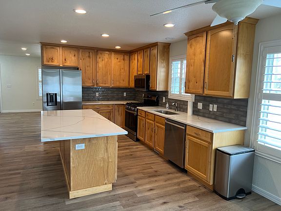 Main Floor - Kitchen