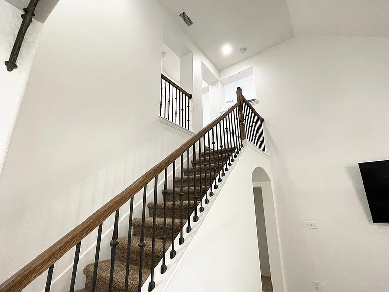 601 Hummingbird Dr — Photo 8