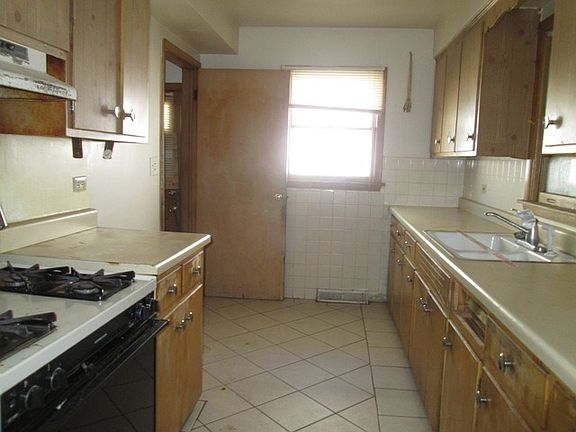 5th image of 1807 W Glen Flora Ave
