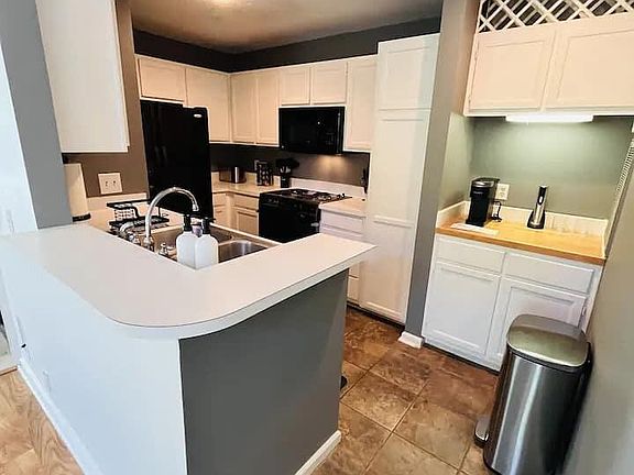 2nd image of 1021 Brighthurst Dr Unit 302