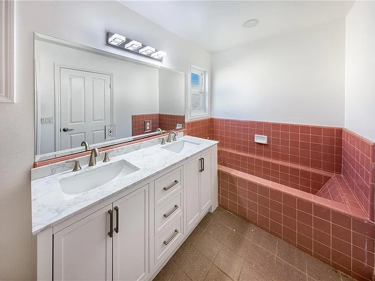6401 Hubbard Rd — Photo 12