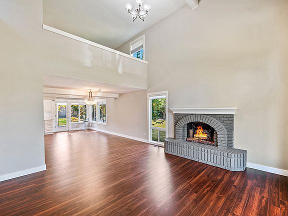 4th image of 9529 NE 31st St