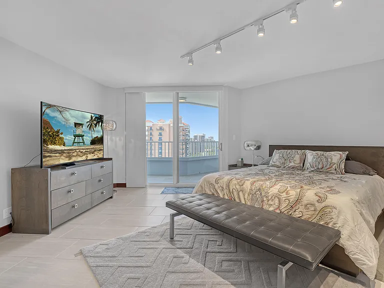 5200 N Ocean Dr #1902 — Photo 19