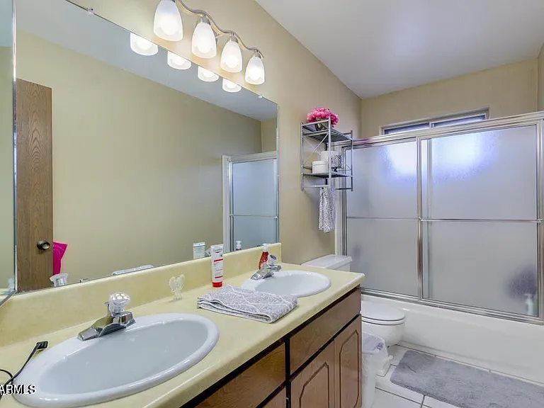 1536 E Gemini Dr — Photo 29